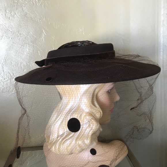 EXCEPTIONAL VINTAGE BROWN FELT WIDE BRIM HAT -  FELT DOTTED VEIL & FEATHER TRIM main image 13